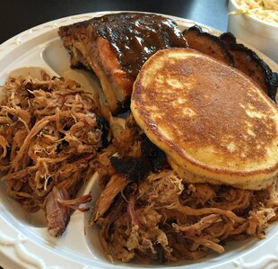 Slow & Low BBQ Bistro foto